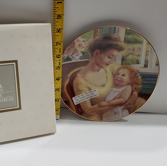 1995 Avon collector plate - Picture 2 of 3